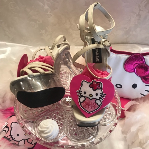 Adorable y2k hot pink heart ๐ glass platforms ๐๐ - Picture 4 of 13